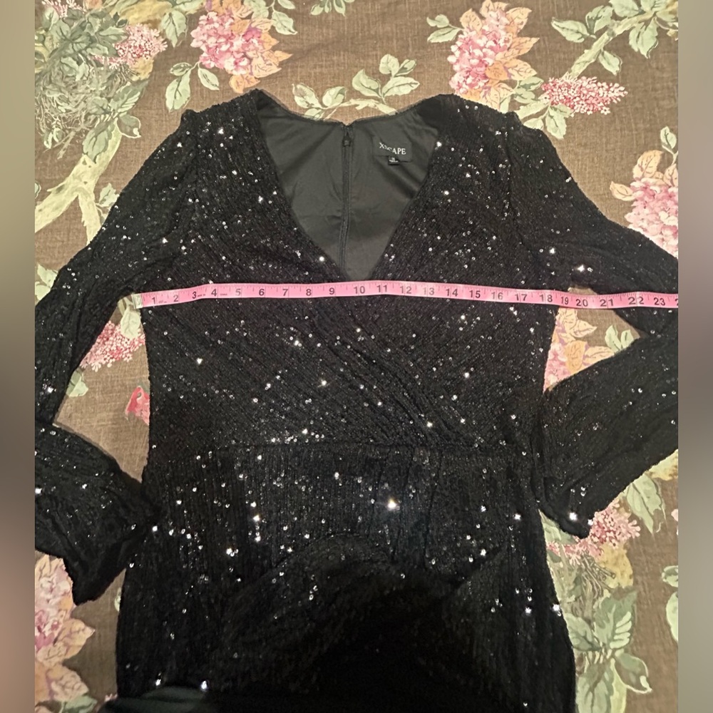 Xscape Elegant Black Sequin Dress - Picture 6 of 10
